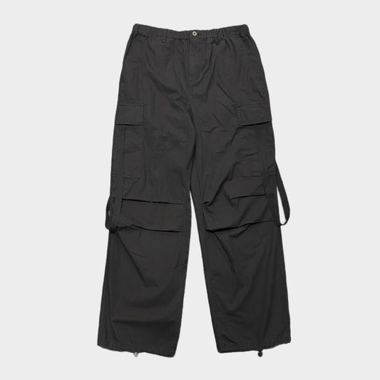STRAP PARACHUTE PANT - BLACK