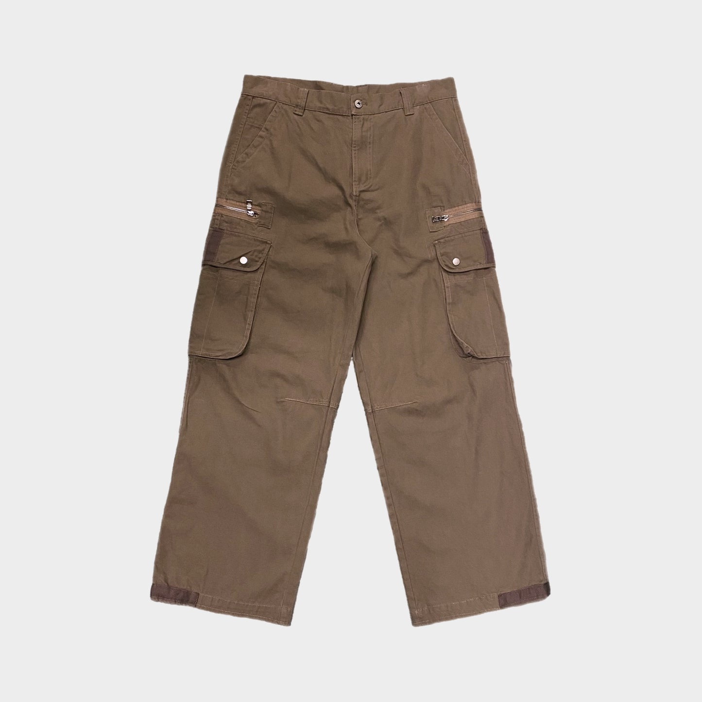 CARGO ZIP POCKET PANT - BROWN